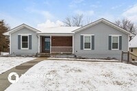 Building Photo - 905 NW Delwood Dr