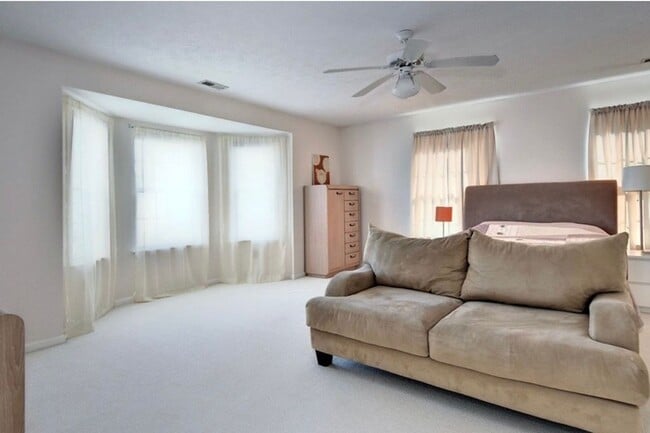 Building Photo - 110 Bugle Ct