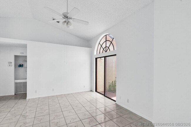 Building Photo - 12382 Pleasant Green Way