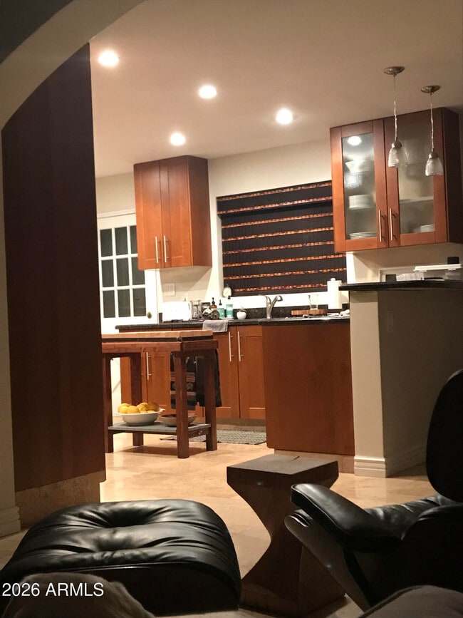 Building Photo - 3609 E Piccadilly Rd