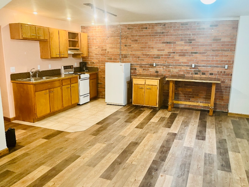 Building Photo - 124 S 2nd St