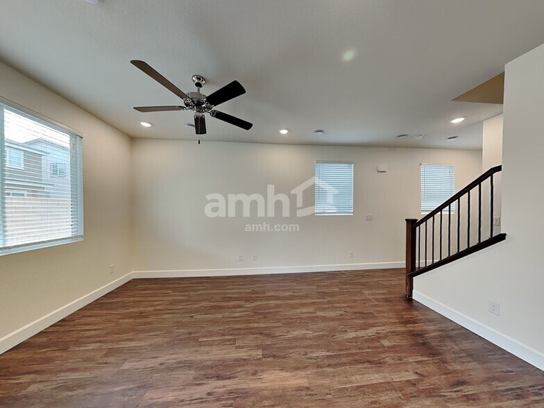 Building Photo - 8815 Carmine Cob Ave