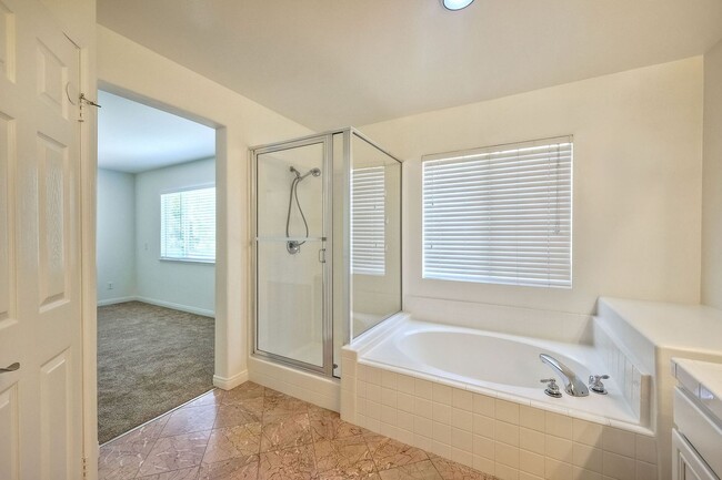 Building Photo - Recently Renovated 2-story home!
