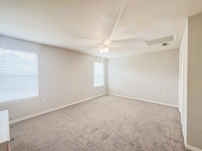 Building Photo - 122 Peoria Blvd