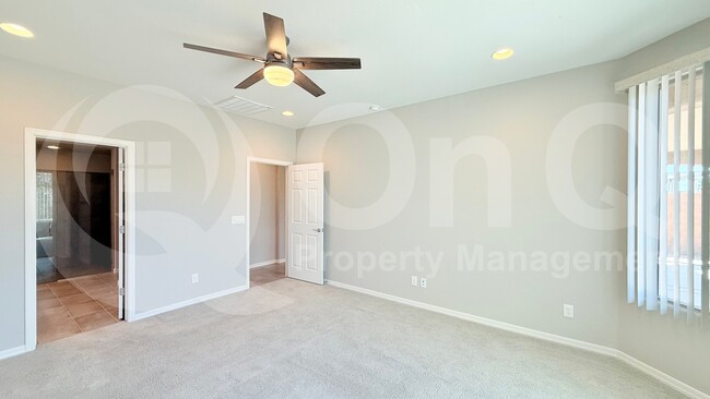Building Photo - 25945 W Horsham Dr
