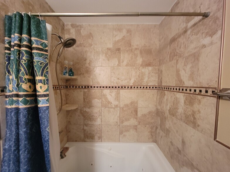Building Photo - 3136 Lawton Ct