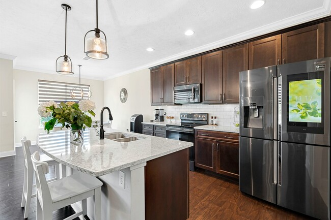 Building Photo - 2716 E Millstone Dr