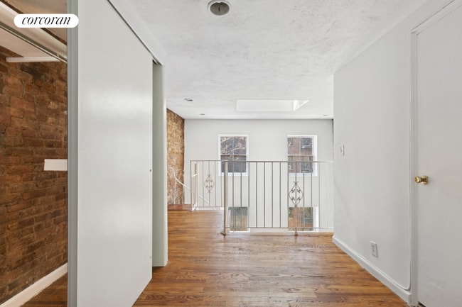 Building Photo - 207 W 22nd St