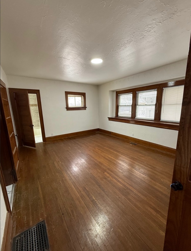 Building Photo - 836 St Nicholas Ave