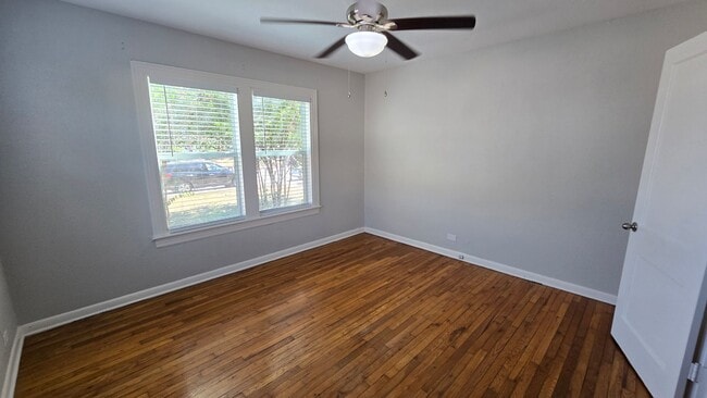 Building Photo - 237 Senisa Dr