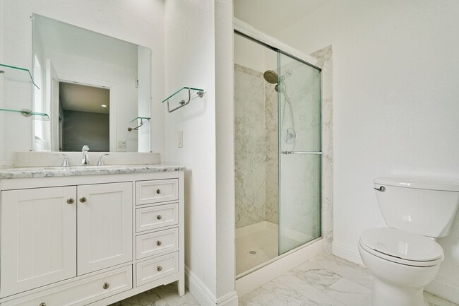 Building Photo - Stunning Single Family Home