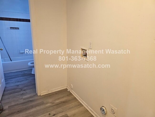 Building Photo - Perfect Multi Level home in West Vally City Utah