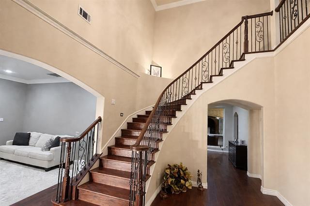 Building Photo - 7357 Golf Club Dr