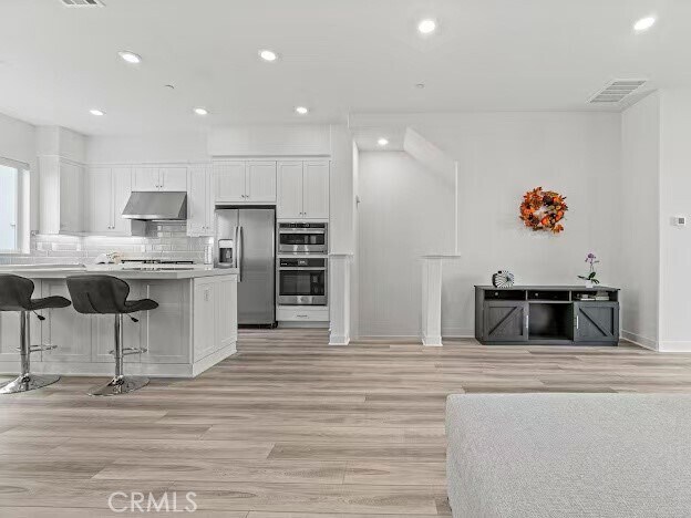 Building Photo - 352 Tank