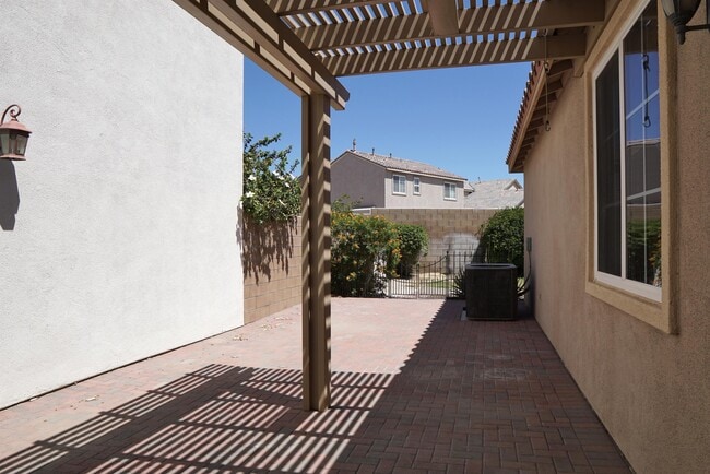 Building Photo - 67988 Cancha Cheyene