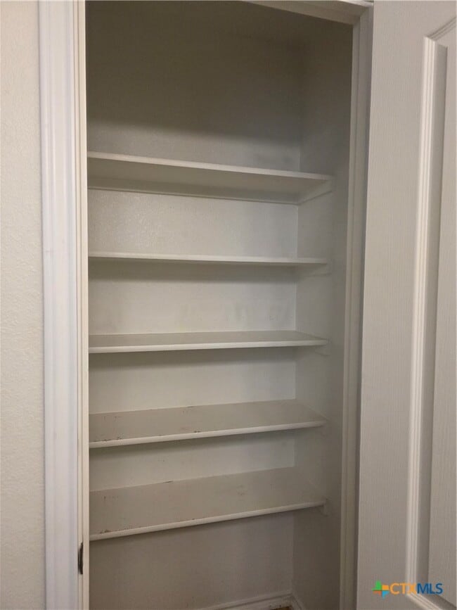 Building Photo - 1119 Lonesome Oak Drive