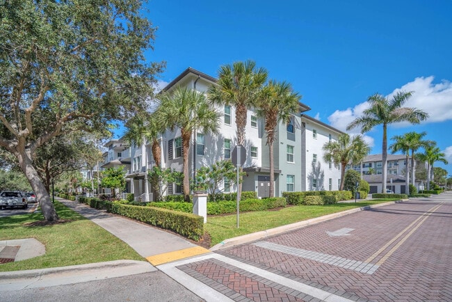 Building Photo - 4515 Main St