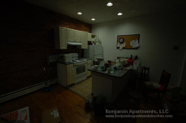 Building Photo - 610 Columbus Ave