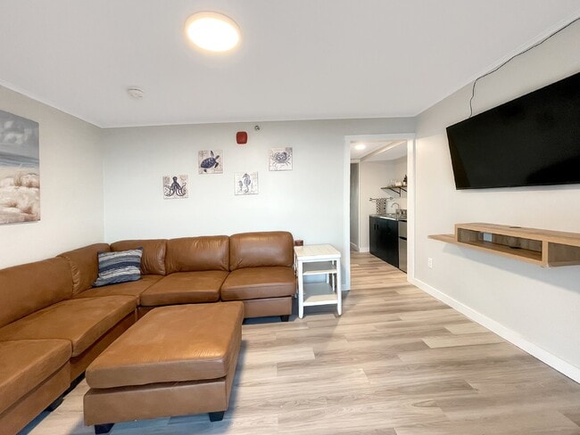 Building Photo - WINTER RENTAL 1 BED 1 BATH CONDO OCEAN AND MARSH VIEWS.