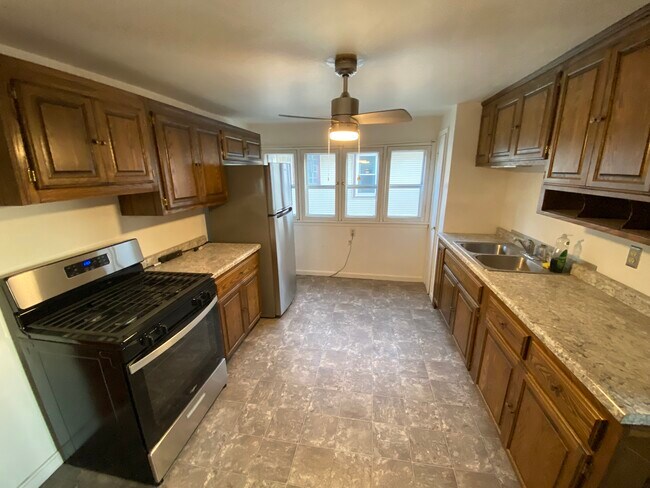 Building Photo - 2109 N 55th St