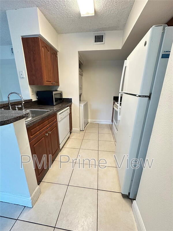 Building Photo - 15231 SW 80th St