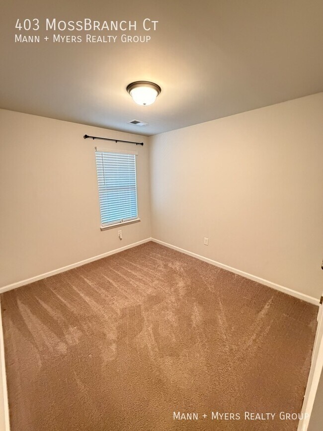 Building Photo - 403 Moss Branch Ct