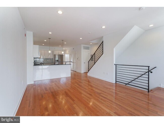 Building Photo - 1629 Swain St