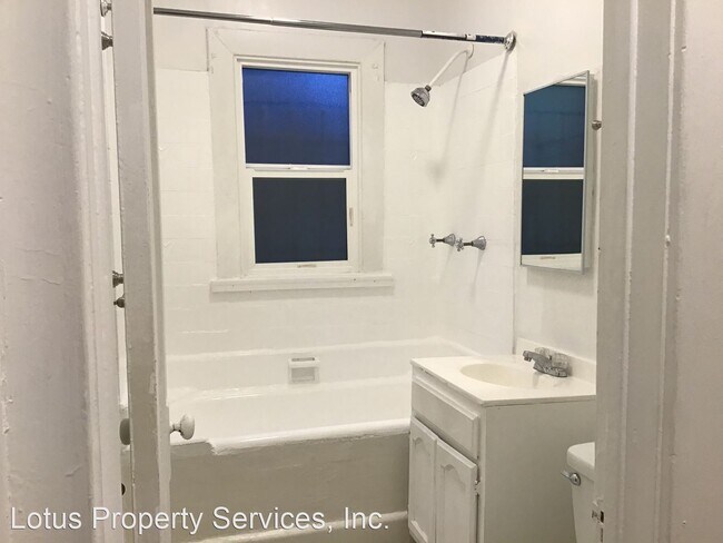 Building Photo - 1359-1361 Sunset Blvd