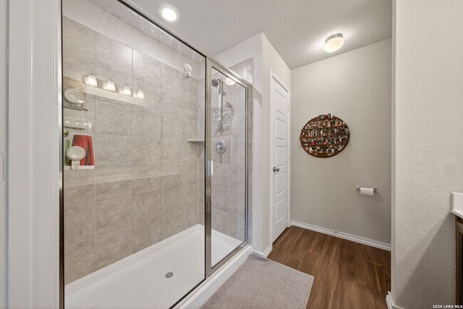 Building Photo - 4 Bedroom/2.5 Bath Summerhill Subdivision