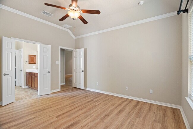 Building Photo - 3610 Sweet Olive