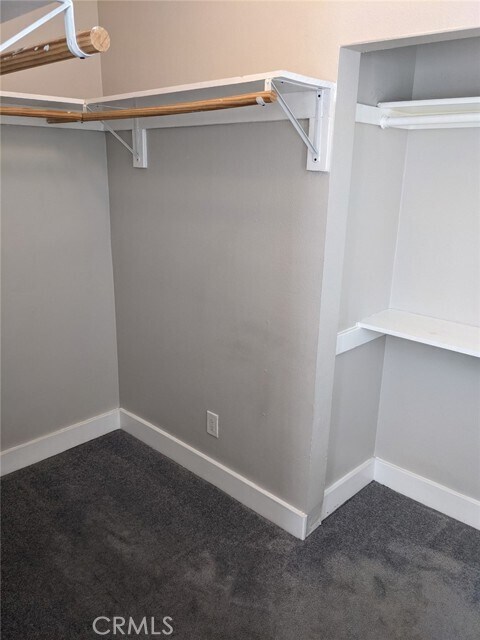 Building Photo - 1000 E 1st St