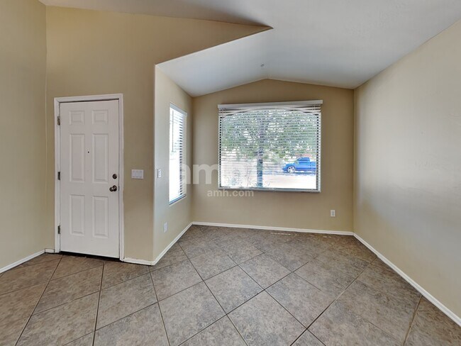 Building Photo - 4661 S Paseo Rio Bravo