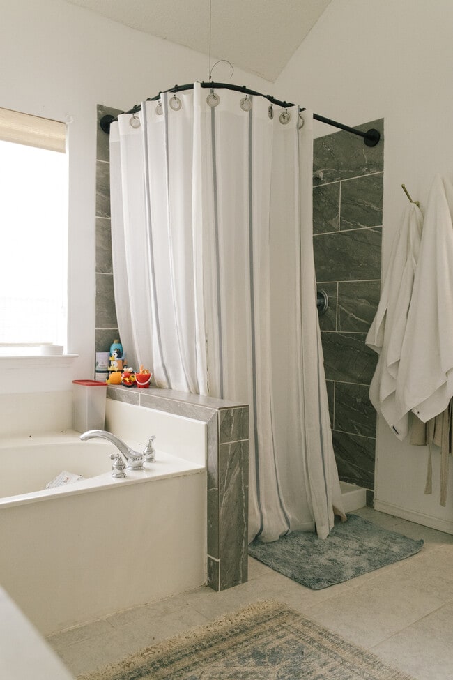 Building Photo - 4812 Buckskin Dr