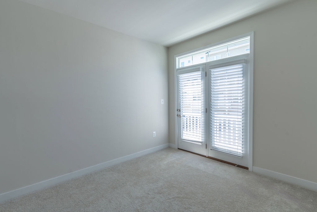 Building Photo - 100 Matisse Pl