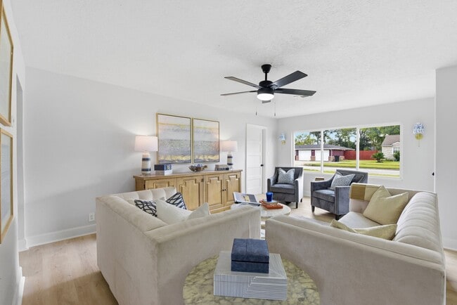 Building Photo - 3411 Wentworth St