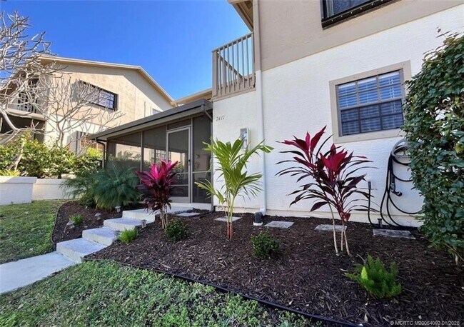 Building Photo - 7411 SE Jamestown Terrace