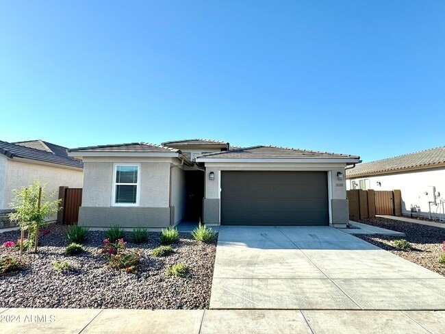 Primary Photo - 36370 W Leonessa Ave