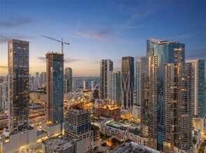 Building Photo - 851 NE 1st Ave