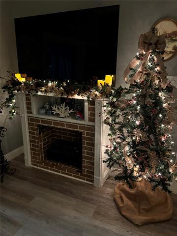 Building Photo - 809 SW 5th Ave