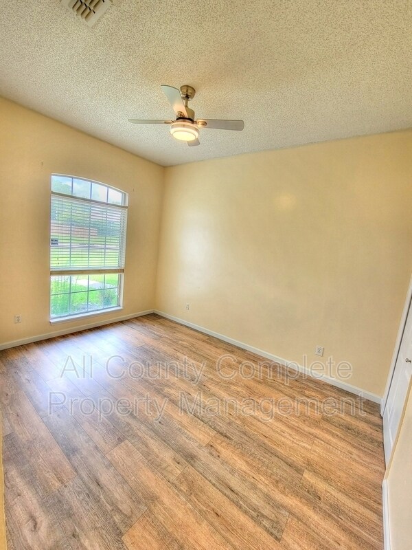 Building Photo - 433 Casheros Cove Dr