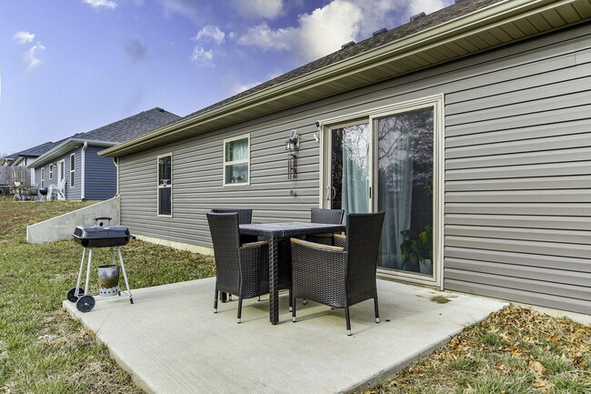 Building Photo - 5524 Sweetgum Cir