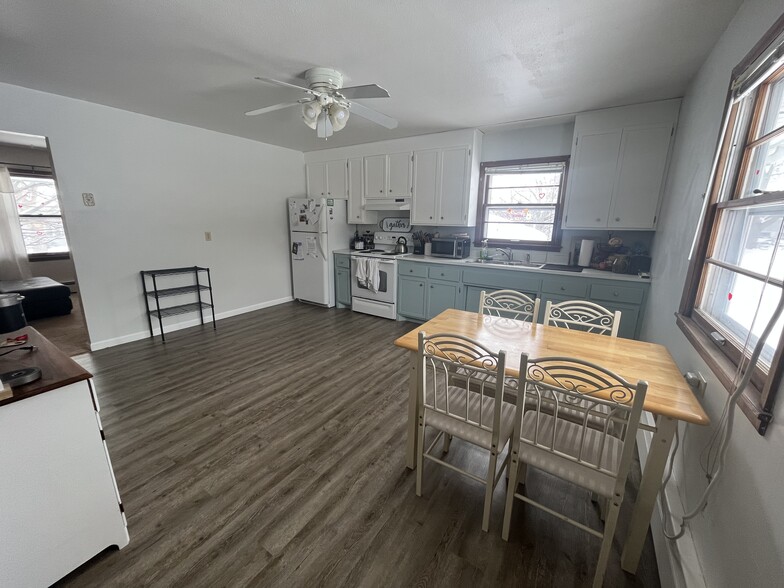 Large kitchen with pantry (upstairs) - 4995 Tyler St NE