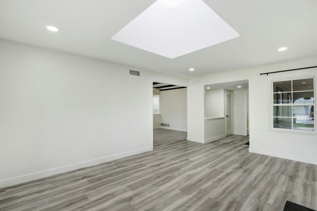 Building Photo - 1745 N Holbrook St