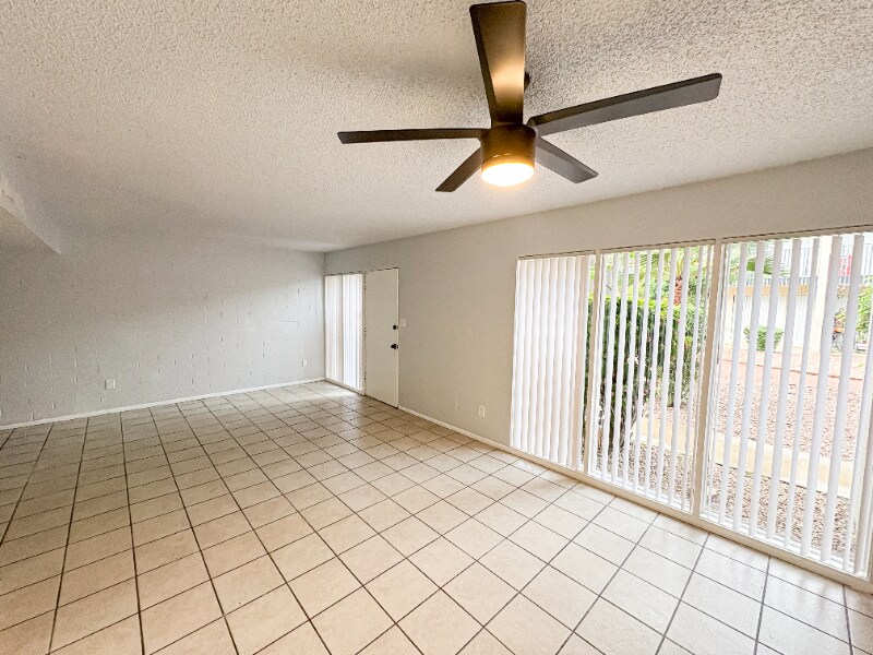 Building Photo - 6802 N 17th Ave