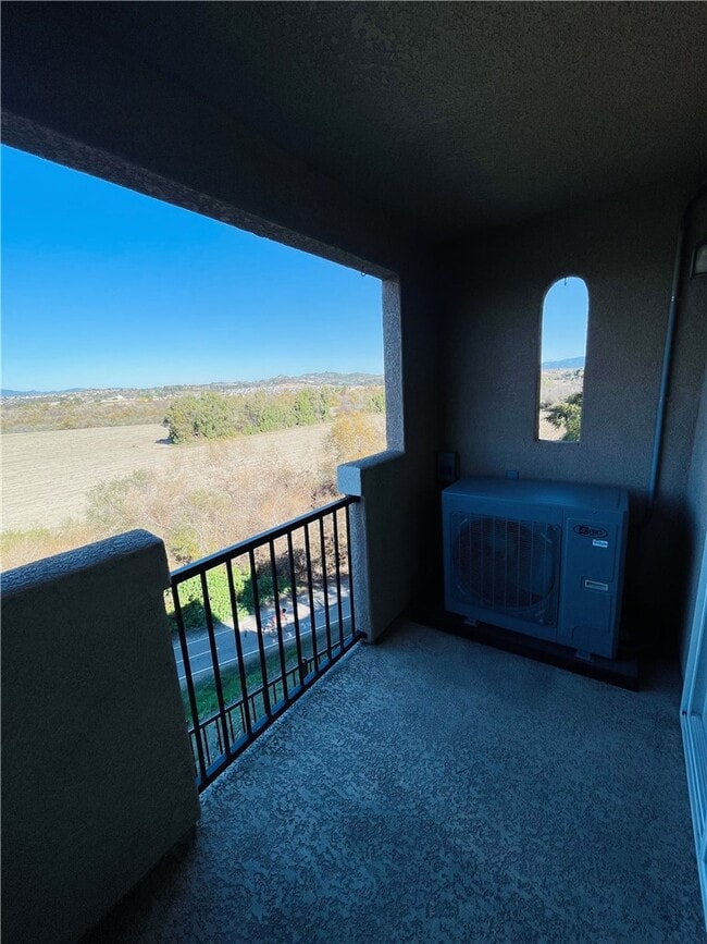 Building Photo - 5040 Codorniz Way