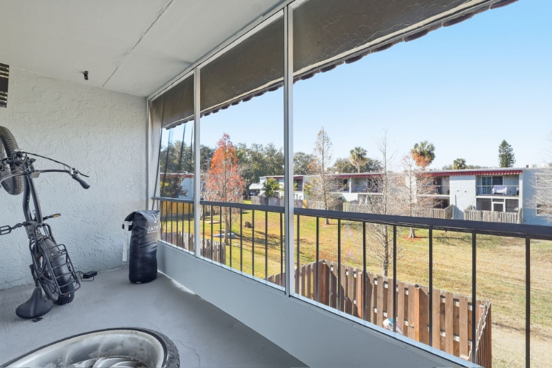 Building Photo - 2862 Somerset Park Dr