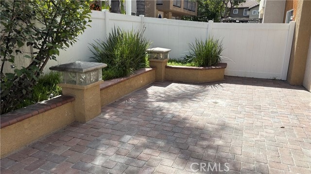 Building Photo - 10 Mira Mesa