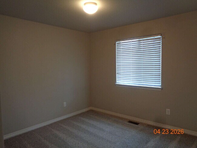 Building Photo - Lorson Ranch beauty