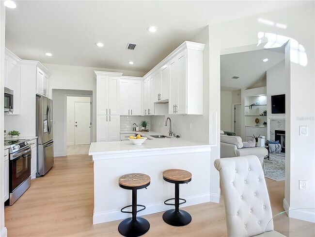 Building Photo - 2960 Sandringham Pl