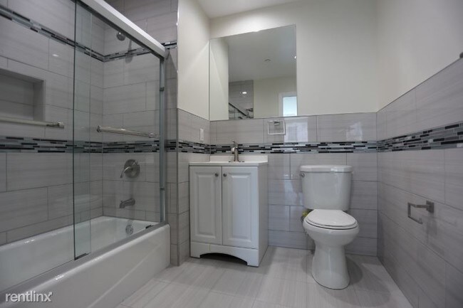 Building Photo - 7140 S La Tijera Blvd